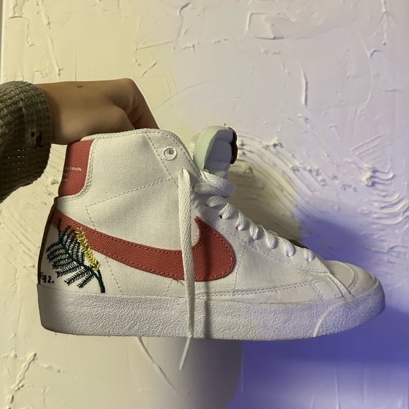 Nike Blazer Mid 77 Catechu Woman’s - Picture 1 of 7
